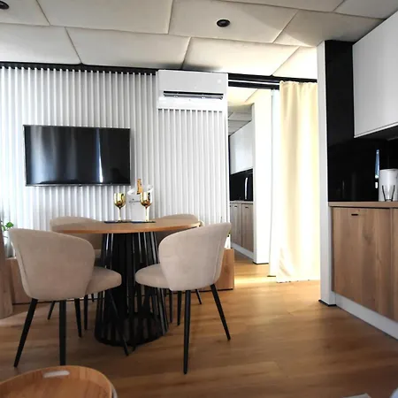 Aqua Loft Lux Houseboat & Waterfront アパート *