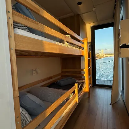 Aqua Loft Lux Houseboat & Waterfront Apartment Szczecin