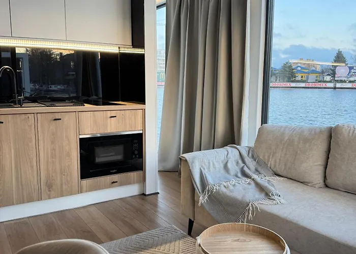 Aqua Loft Lux Houseboat & Waterfront